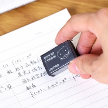 得力71110_小号萌伊黑橡皮(黑)(块)